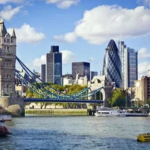 Two Bed - Tower Bridge - By Prime M-2 Holiday home