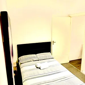One Bed Flat In Central Apartment
